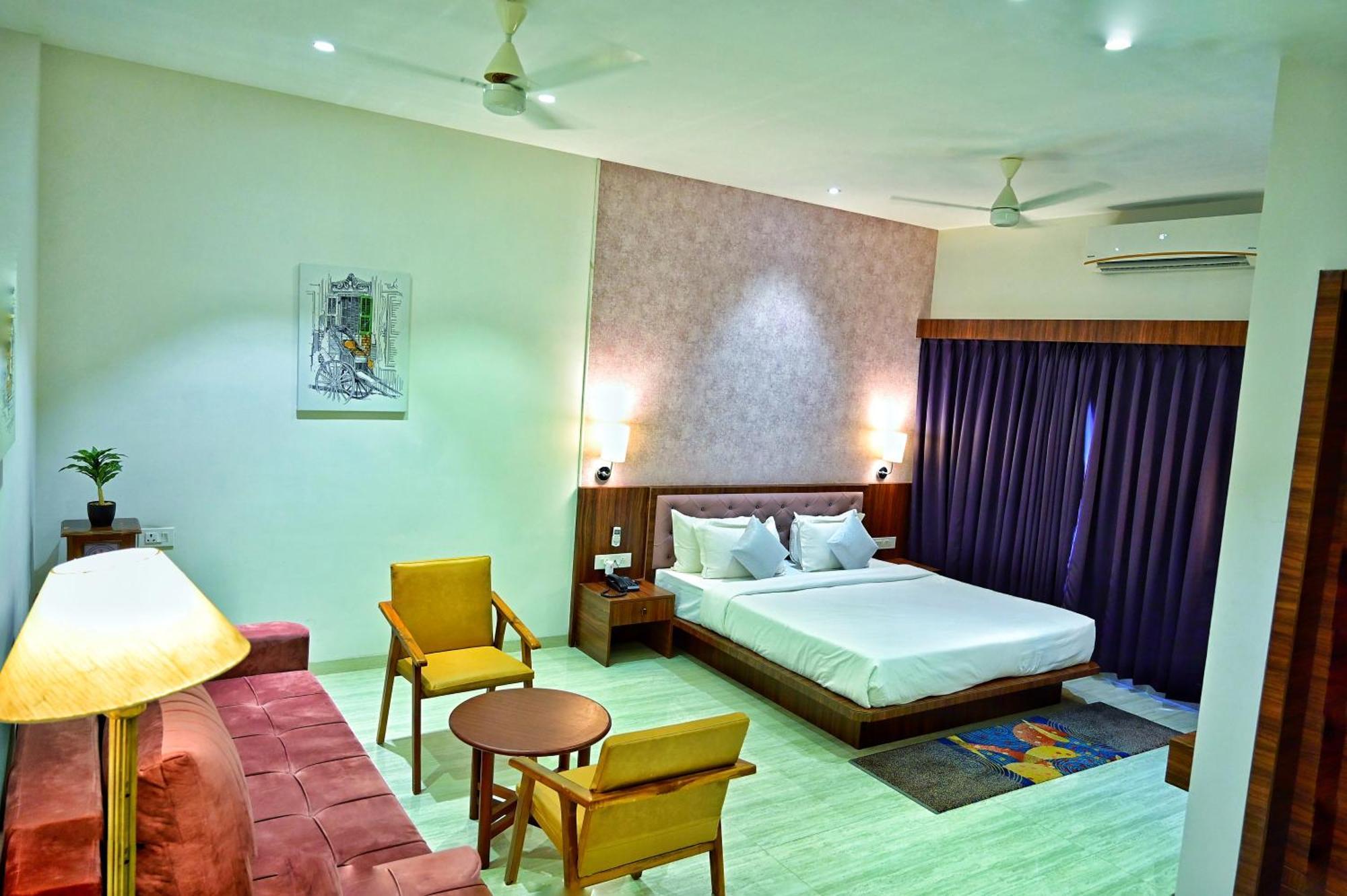 The One Hotel Nashik Ngoại thất bức ảnh