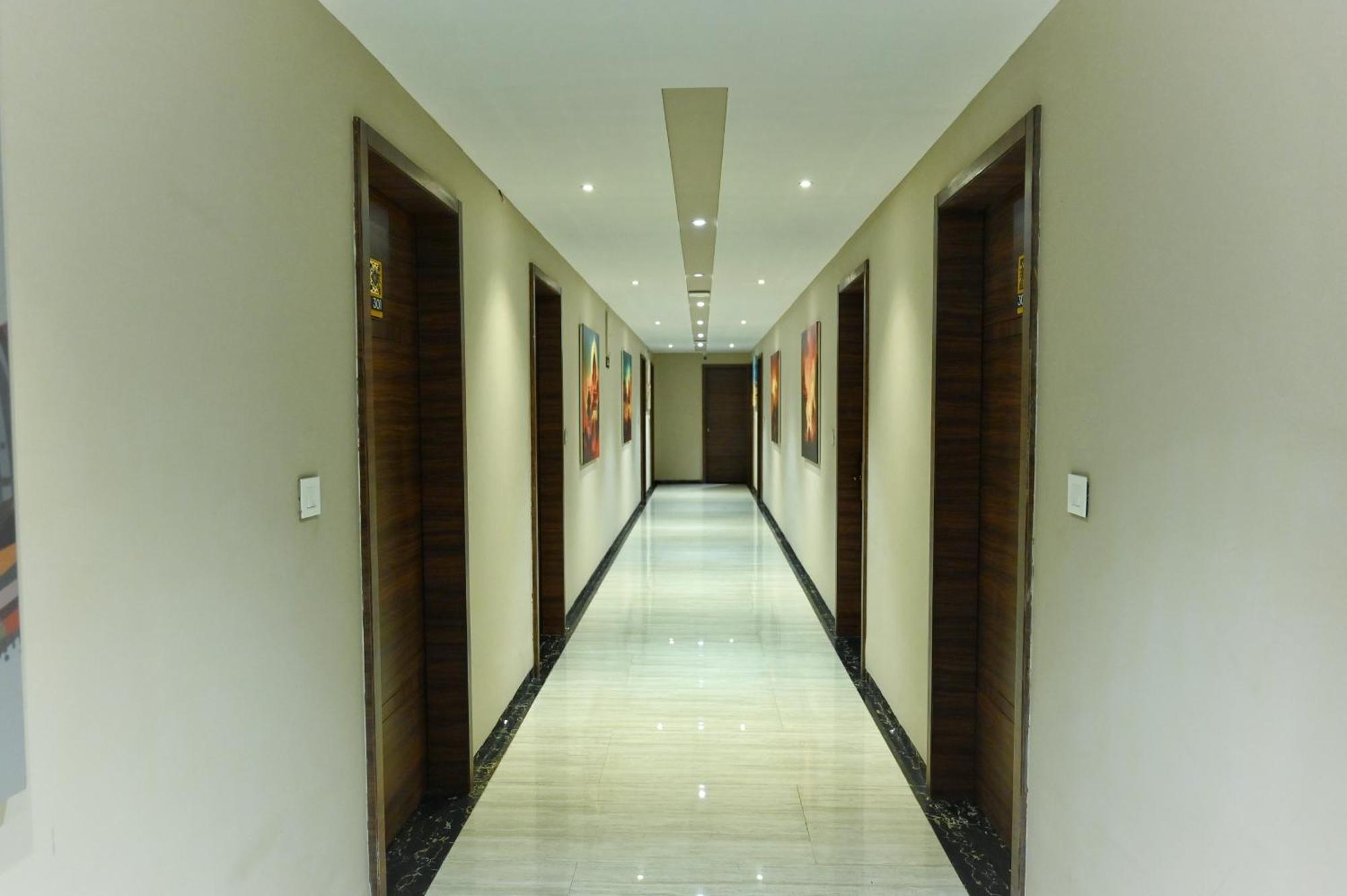 The One Hotel Nashik Ngoại thất bức ảnh